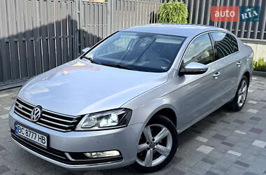 Седан Volkswagen Passat 2011 в Львове