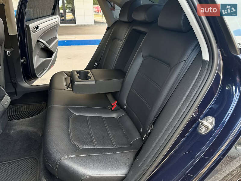 Седан Volkswagen Passat 2014 в Дніпрі фото 9 Седан Volkswagen Passat 2014 в Дніпрі