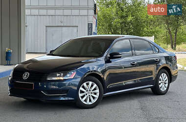 Седан Volkswagen Passat 2014 в Дніпрі