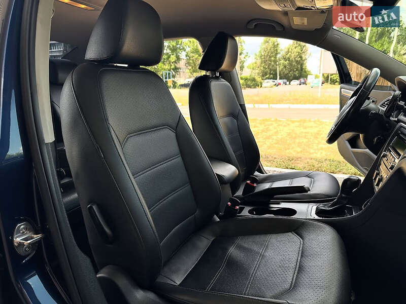 Седан Volkswagen Passat 2014 в Дніпрі фото 12 Седан Volkswagen Passat 2014 в Дніпрі