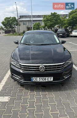 Седан Volkswagen Passat 2016 в Чернівцях