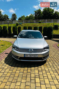 Седан Volkswagen Passat 2011 в Нетешине