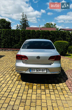 Седан Volkswagen Passat 2011 в 
