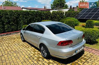 Седан Volkswagen Passat 2011 в 