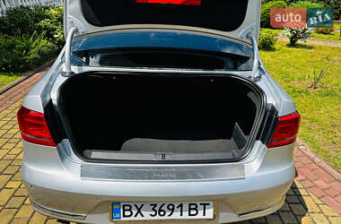 Седан Volkswagen Passat 2011 в 