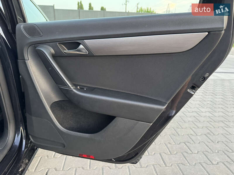Универсал Volkswagen Passat 2011 в Луцке фото 72 Универсал Volkswagen Passat 2011 в Луцке
