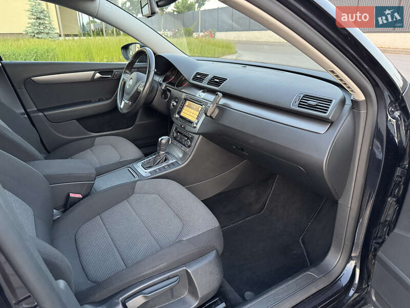 Универсал Volkswagen Passat 2011 в Луцке фото 75 Универсал Volkswagen Passat 2011 в Луцке