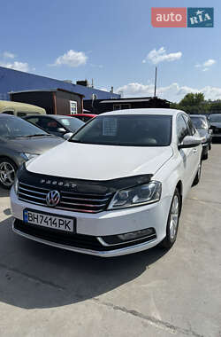 Седан Volkswagen Passat 2012 в Запоріжжі