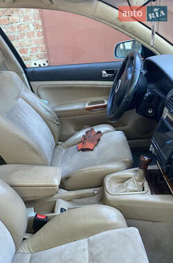 Седан Volkswagen Passat 1998 в 
