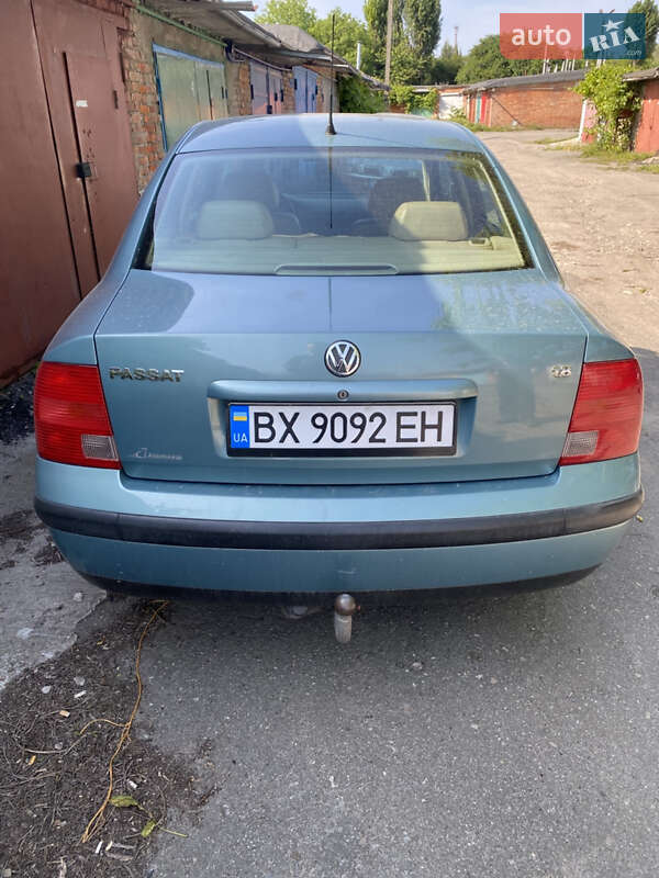 Седан Volkswagen Passat 1998 в 