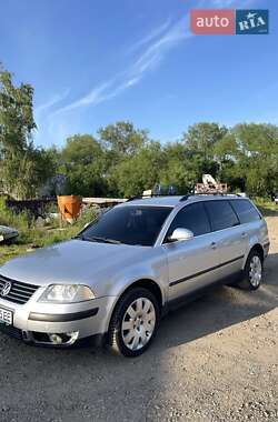Универсал Volkswagen Passat 2004 в Глыбокой