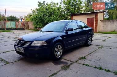 Седан Volkswagen Passat 2002 в Каменке