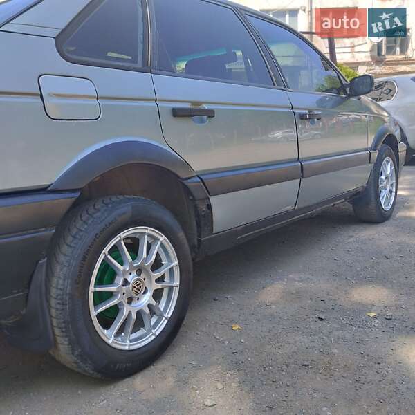 Седан Volkswagen Passat 1988 в Тернополе