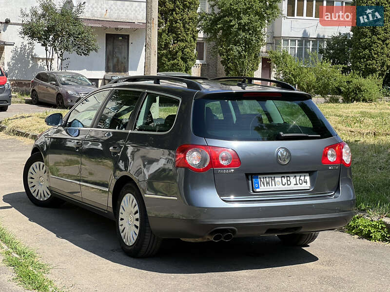 Універсал Volkswagen Passat 2010 в Калуші