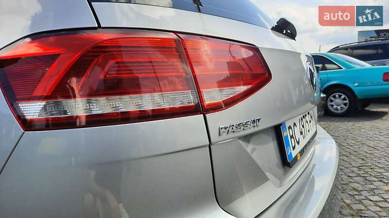 Седан Volkswagen Passat 2015 в Львові
