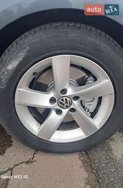 Универсал Volkswagen Passat 2011 в 
