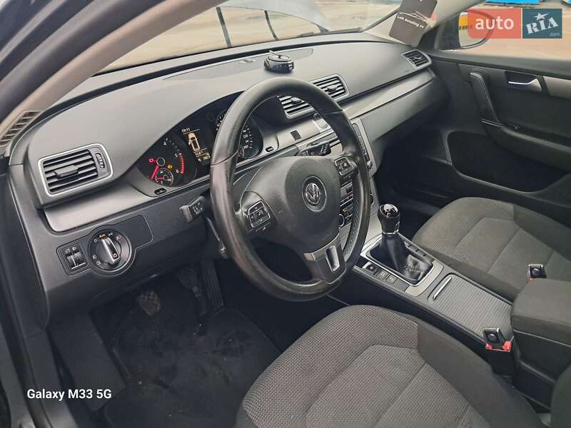 Универсал Volkswagen Passat 2011 в Черновцах