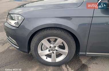Универсал Volkswagen Passat 2011 в 