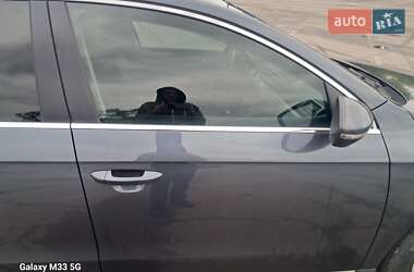 Универсал Volkswagen Passat 2011 в 