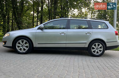 Універсал Volkswagen Passat 2009 в 