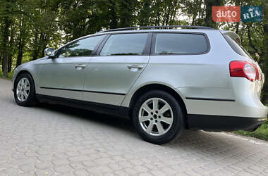 Універсал Volkswagen Passat 2009 в 