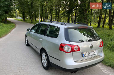Універсал Volkswagen Passat 2009 в 