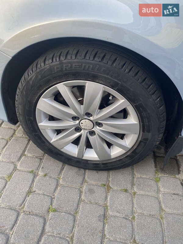 Універсал Volkswagen Passat 2011 в Львові