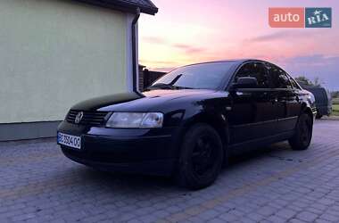 Седан Volkswagen Passat 1997 в Белзі