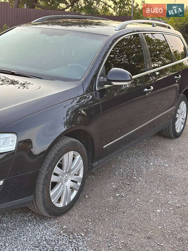 Універсал Volkswagen Passat 2010 в Бердичеві