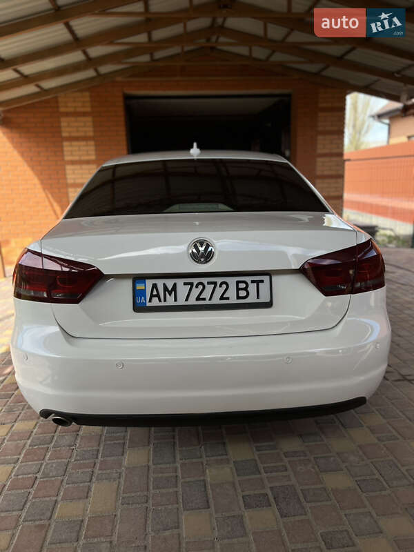 Седан Volkswagen Passat 2012 в Коростышеве