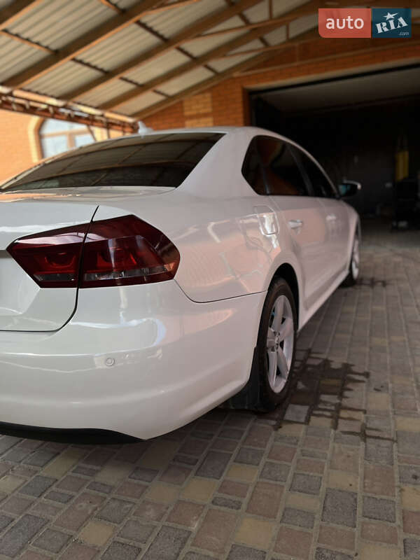 Седан Volkswagen Passat 2012 в Коростышеве