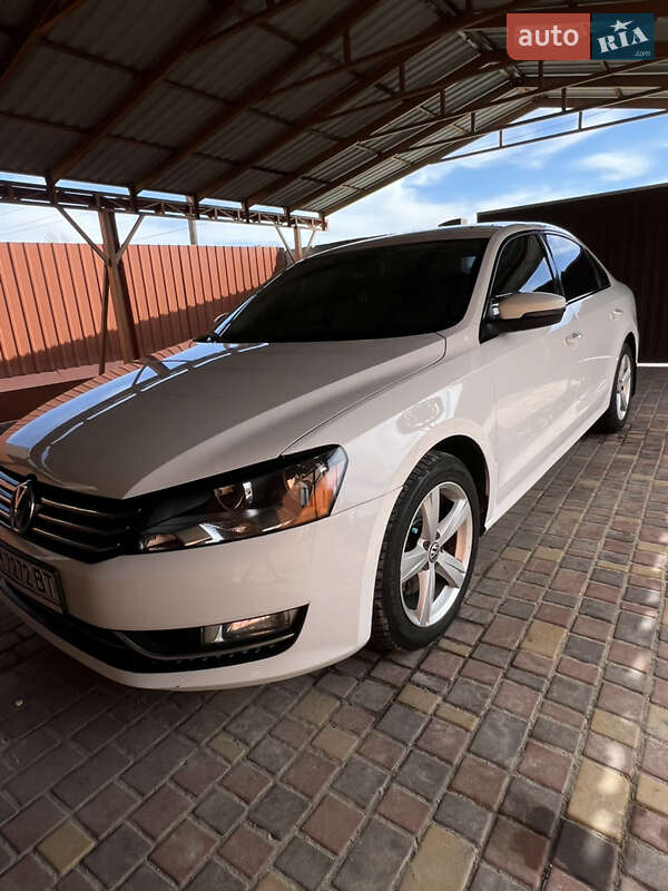 Седан Volkswagen Passat 2012 в Коростышеве