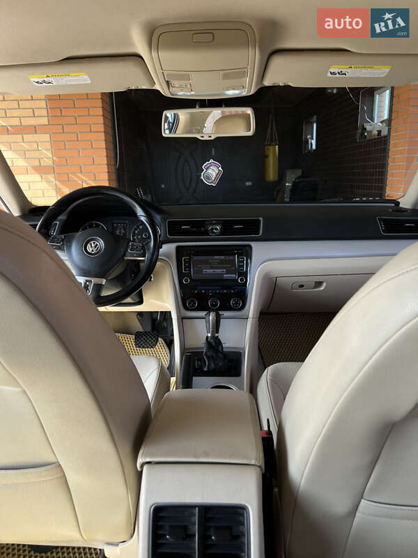 Седан Volkswagen Passat 2012 в Коростышеве