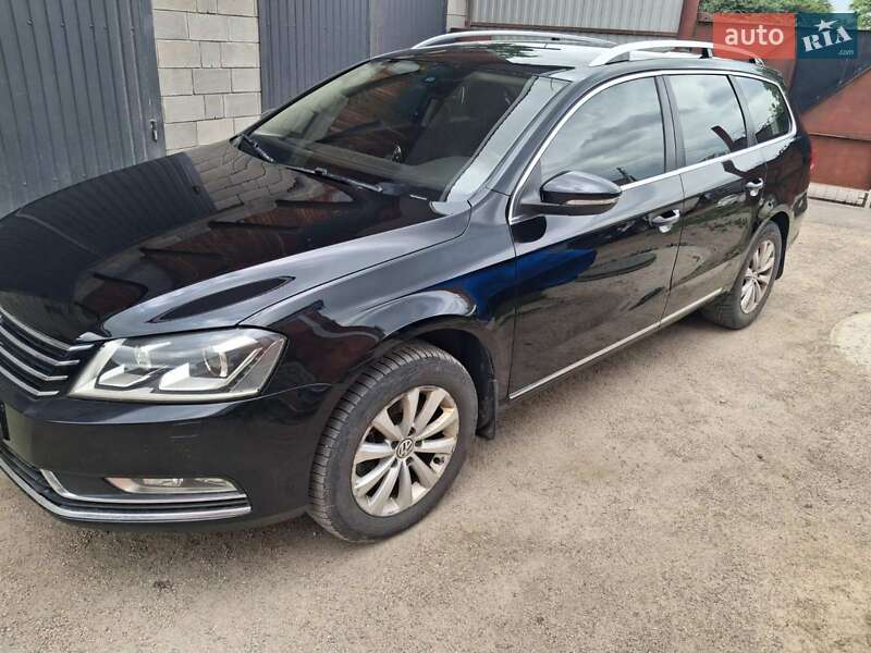 Універсал Volkswagen Passat 2012 в Борисполі