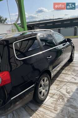 Універсал Volkswagen Passat 2005 в Бережанах