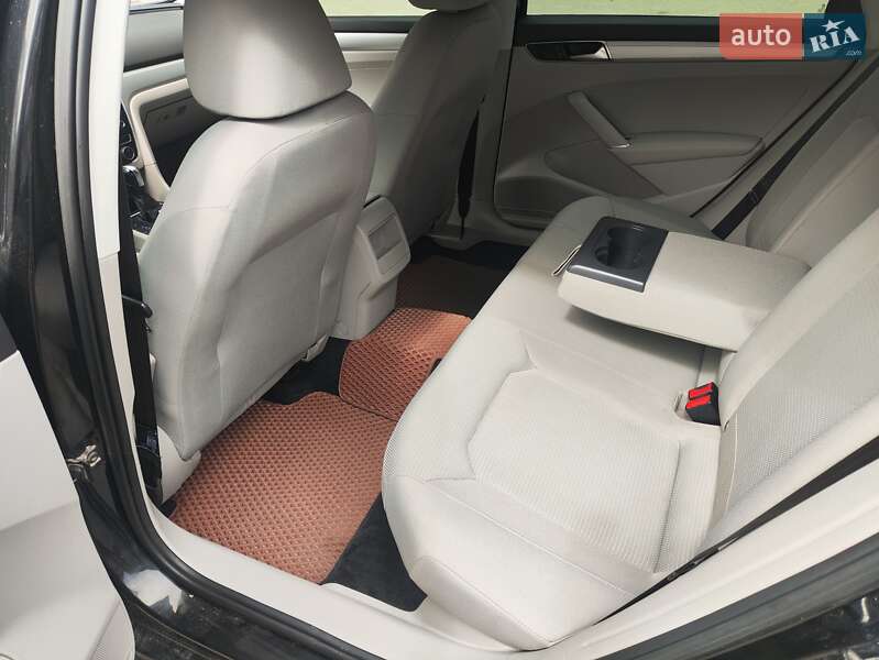 Седан Volkswagen Passat 2016 в Тернополе