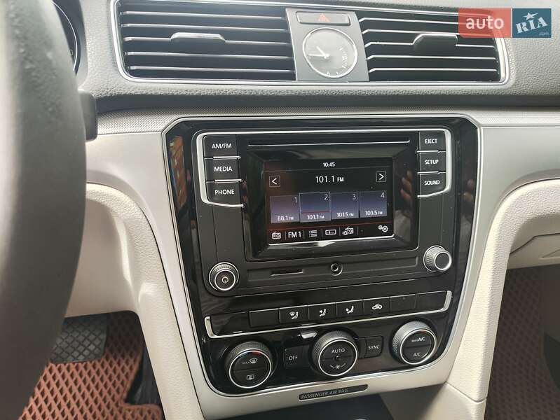 Седан Volkswagen Passat 2016 в Тернополе