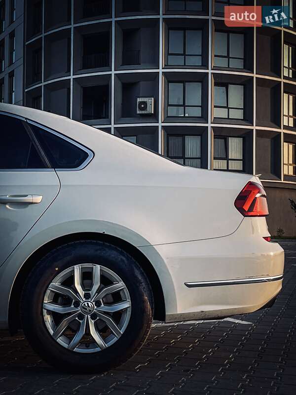 Седан Volkswagen Passat 2017 в Черкасах