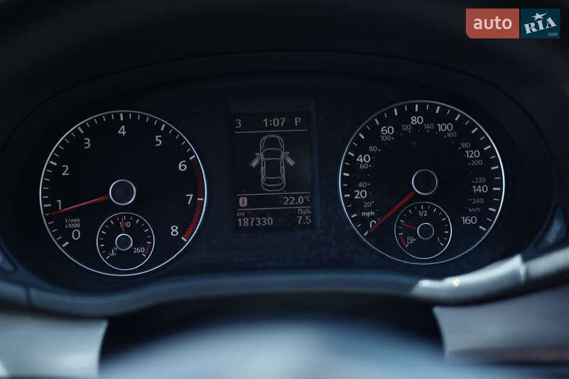 Седан Volkswagen Passat 2014 в Ужгороде