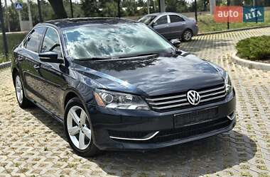 Седан Volkswagen Passat 2015 в Одессе