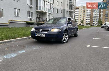 Седан Volkswagen Passat 2003 в Виннице