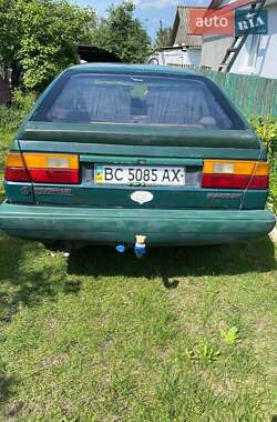 Седан Volkswagen Passat 1987 в 