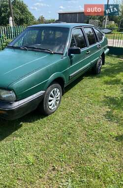 Седан Volkswagen Passat 1987 в 