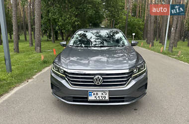 Седан Volkswagen Passat 2019 в Киеве