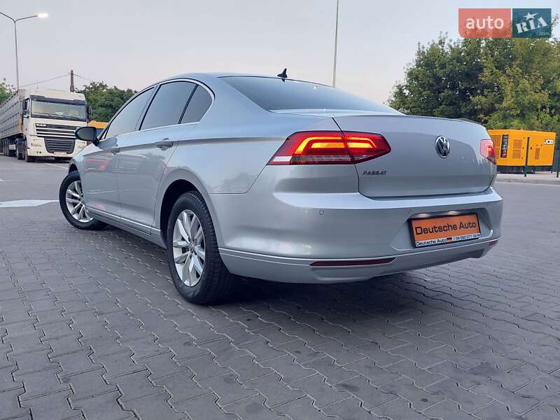 Седан Volkswagen Passat 2016 в Одесі