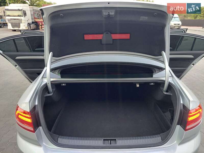 Седан Volkswagen Passat 2016 в Одесі