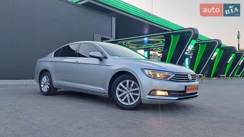 Седан Volkswagen Passat 2016 в Одесі