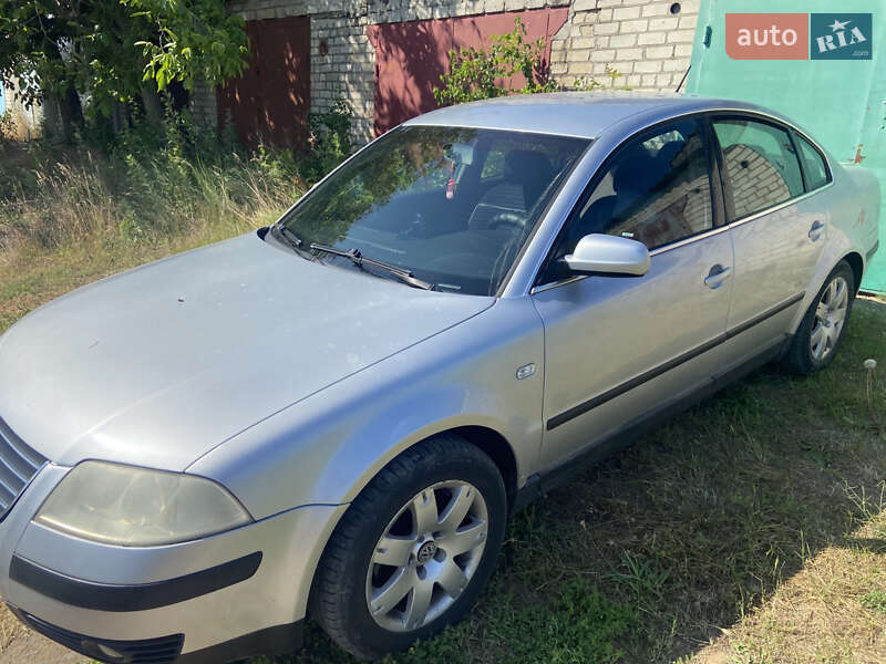 Седан Volkswagen Passat 2003 в Очакове