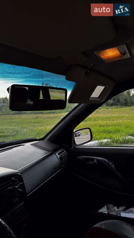 Седан Volkswagen Passat 1996 в Черкасах