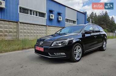 Універсал Volkswagen Passat 2011 в Харкові